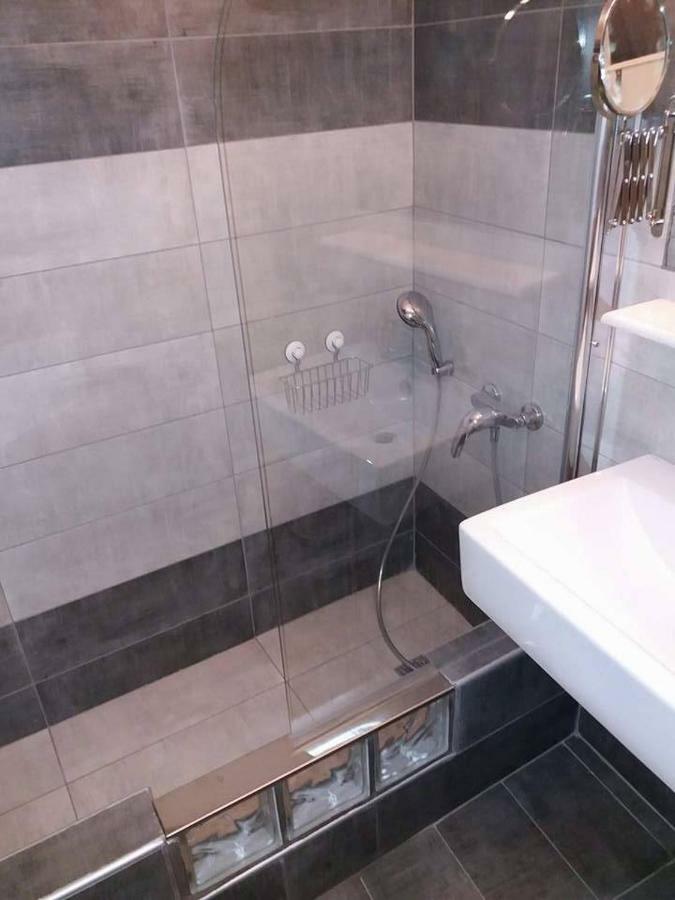 Lake View Apartment Янина Екстериор снимка